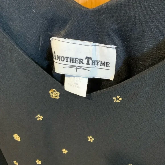 Chic Black and Gold Women's Blouse - Picture 2 of 2